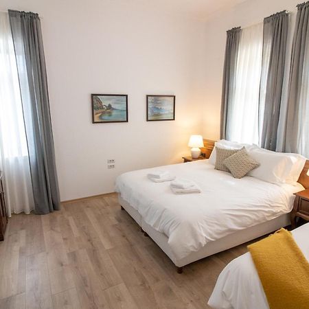Seven Cafe & Hotel Поградец Екстериор снимка