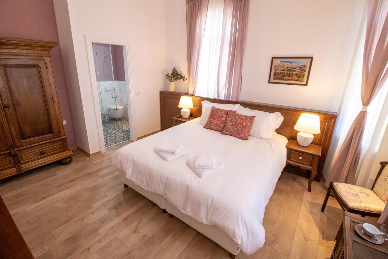 Seven Cafe & Hotel Поградец Екстериор снимка