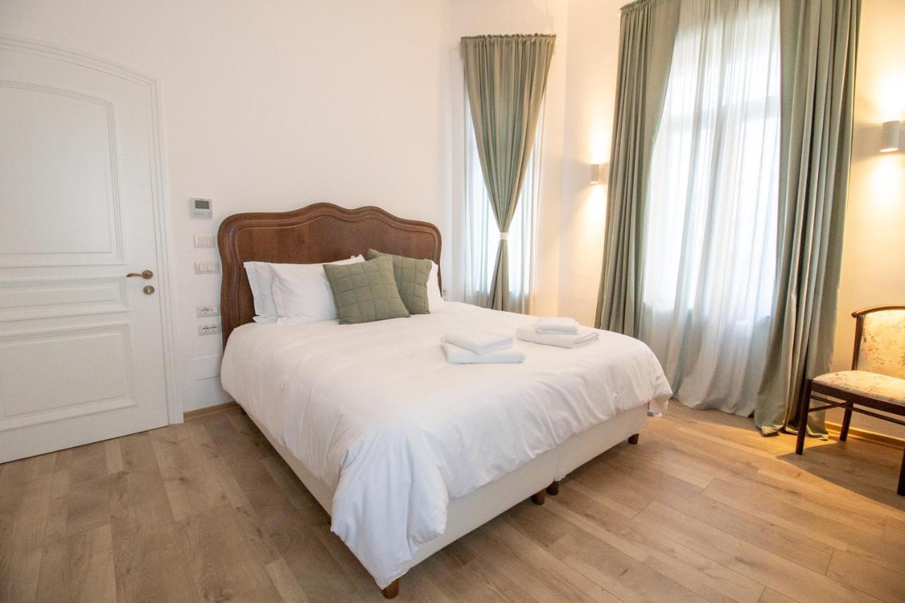 Seven Cafe & Hotel Поградец Екстериор снимка